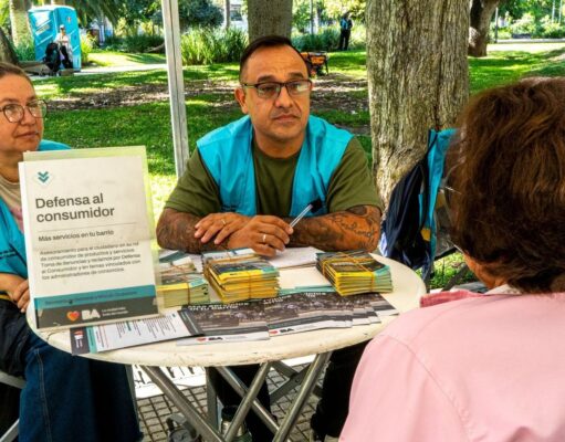 La Ciudad despliega stands móviles con servicios esenciales