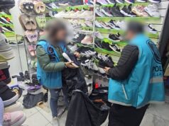 Secuestran miles de zapatillas de contrabando en locales de Flores