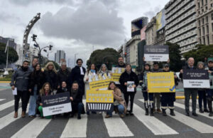 El Obelisco fue escenario de una campaña para prevenir siniestros viales