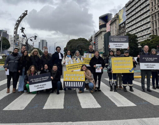 El Obelisco fue escenario de una campaña para prevenir siniestros viales