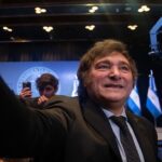 Javier Milei alcanzó la desprobación del 61 % mientras aumenta la aprobación de Patricia Bullrich