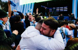 Más de 30 mil hinchas festejaron el triunfo argentino en Palermo