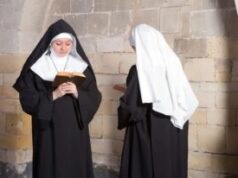 Monjas enemigas, abandonan convento y se casan entre ellas