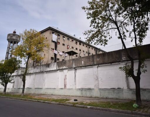 Comenzó el traslado de presos y avanza el cierre de la cárcel de Devoto