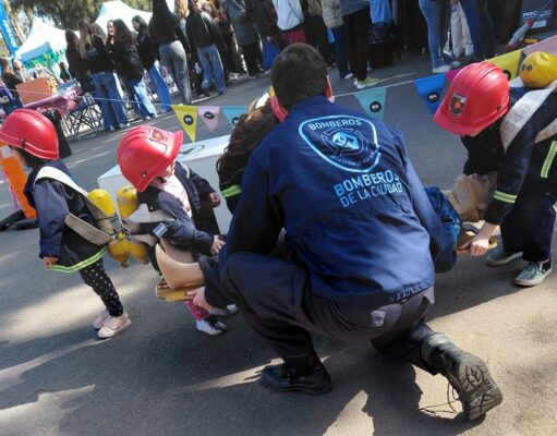 El Rosedal se llenó de pequeños bomberos por un día