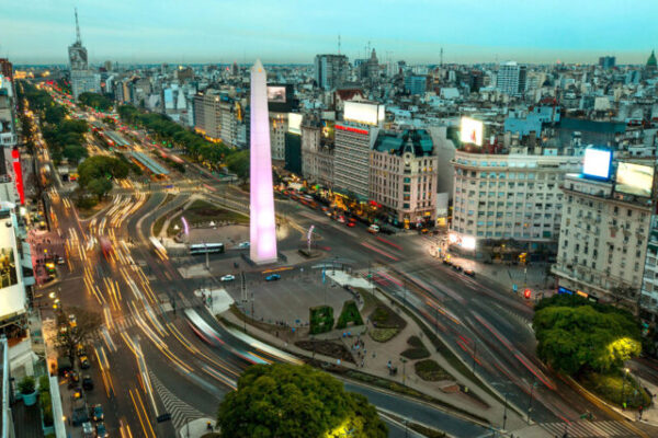 El-lunes-17-habra-servicios-con-horarios-especiales-en-la-Ciudad-scaled-1