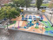 La Ciudad amplió y modernizó el patio de juegos de Plaza Constitución