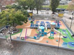 La Ciudad amplió y modernizó el patio de juegos de Plaza Constitución