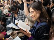 La Ciudad celebra el Día del Lector a bordo de la Línea H