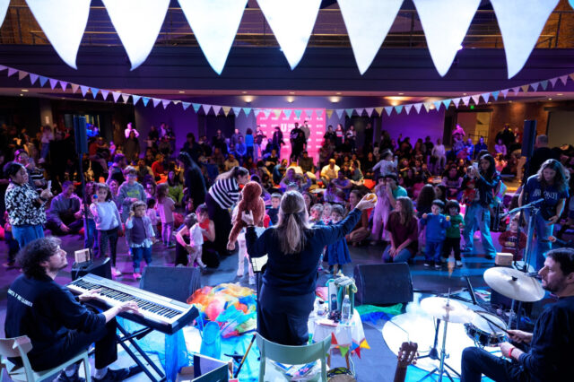 La-Ciudad-celebra-el-Dia-del-Nino-con-teatro-musica-y-talleres