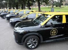 Los taxis eléctricos ya circulan por las calles porteñas