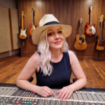 Cathy Young regresa con la canción más personal de su vida