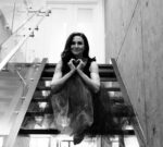 La cantante Tonia Evans expresa su traición a través de «Running Up That Hill»
