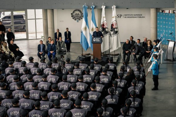 La-Ciudad-ya-forma-a-sus-primeros-agentes-penitenciarios-scaled-1
