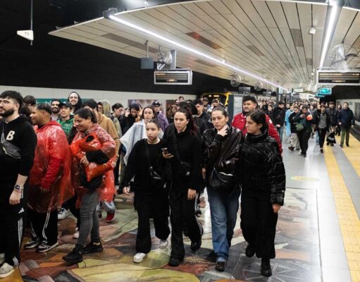 La Línea D extenderá su servicio el día sábado por el recital de Lali