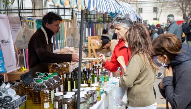 Plaza-Arenales-se-llena-de-sabores-y-diseno