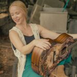 La estrella danesa Tina Dico debuta en Canadá con su nuevo sencillo «Surfing»