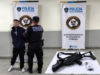 Cayó un delincuente que robaba con una réplica de ametralladora