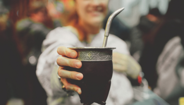 El-mate-se-reinventa-con-bares-y-degustaciones-en-Buenos-Aires