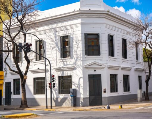 La Boca recupera su biblioteca tras una importante renovación