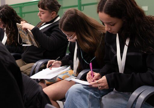 La Ciudad impulsa la participación estudiantil con talleres de oratoria
