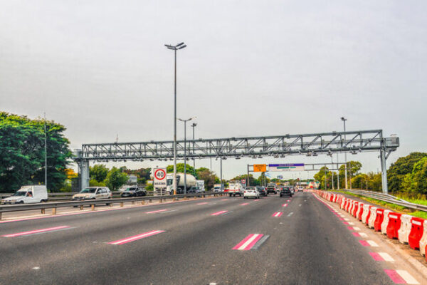 Las-autopistas-portenas-ya-funcionan-sin-barreras-scaled-1