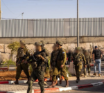Israel desplaza a 1.600 palestinos de Hebrón y mantiene cerrada la ciudad