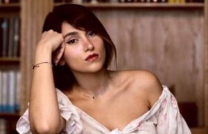 Iràn confirma condena contra la cantante Parastoo Ahmadi con 74 latigazos y prohibiciòn para salir del paìs